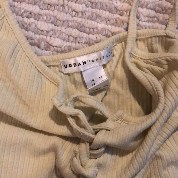 Crop Top size medium - Picture 2 of 5